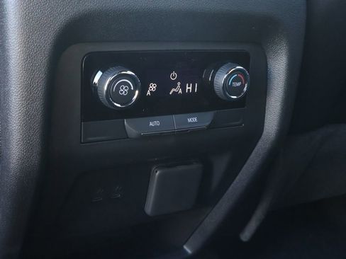 New 2026 Chevrolet Traverse LT image 35