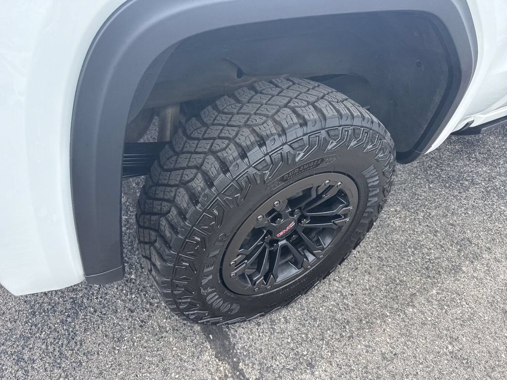Certified 2026 GMC Sierra 1500 AT4X AWD/4WD image 40