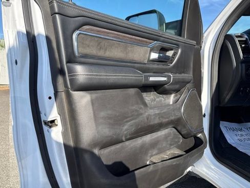 Used 2025 RAM 1500 Laramie AWD/4WD image 23