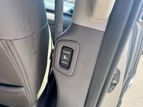 Used 2014 Honda Odyssey EX-L image 16