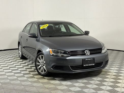 Used 2014 Volkswagen Jetta SE FWD image 2