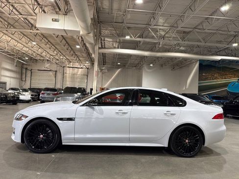 Used 2016 Jaguar XF R-Sport image 36