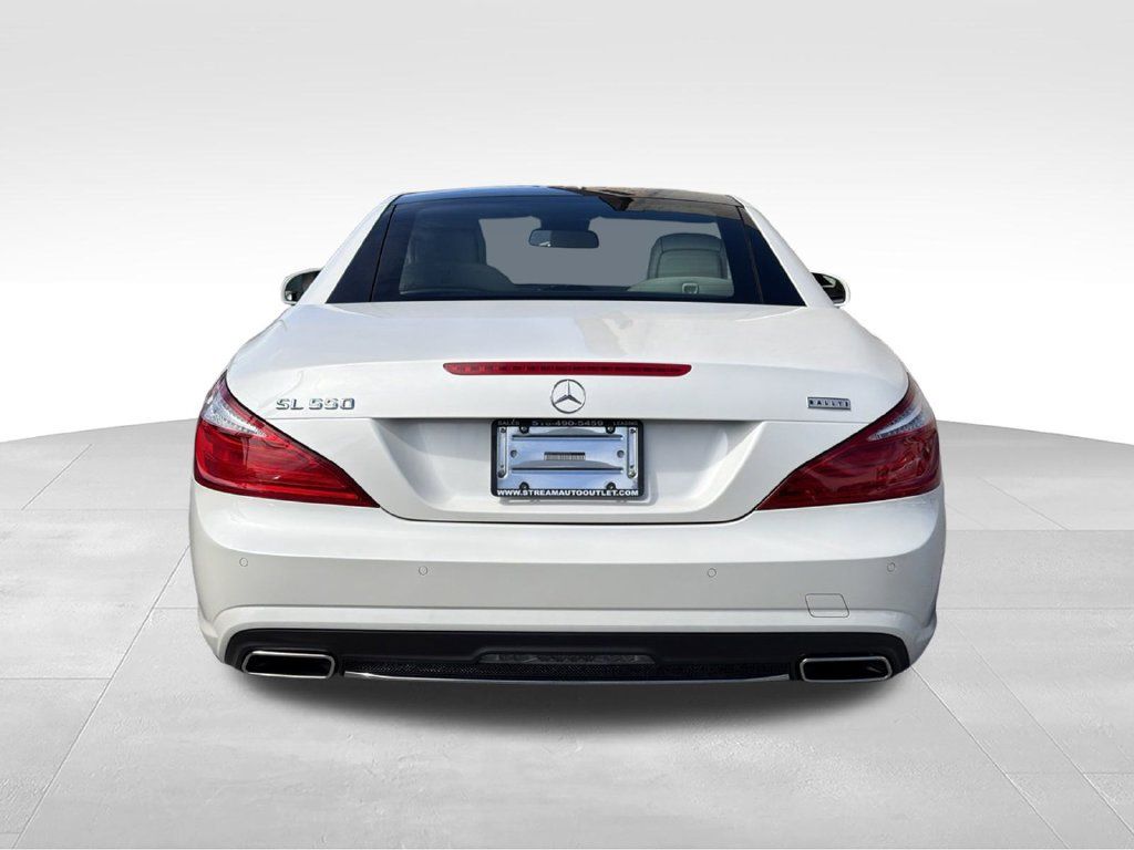 Used 2015 Mercedes-Benz SL 550 image 6