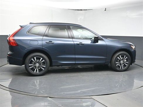 New 2025 Volvo XC60 B5 Core image 8