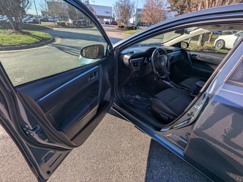 Used 2016 Toyota Corolla S image 8