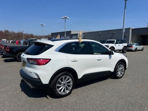 Used 2022 Ford Escape Titanium w/ Titanium Elite Package image 5