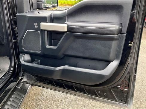 Used 2020 Ford F150 Lariat w/ Equipment Group 502A Luxury AWD/4WD image 19