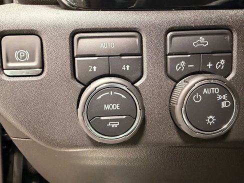 Used 2025 Chevrolet Silverado 1500 LT image 25