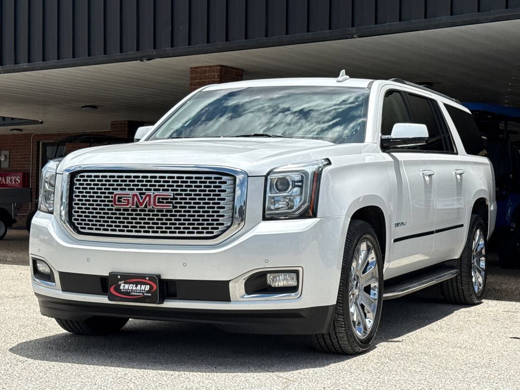 Used 2017 GMC Yukon XL Denali w/ Open Road Package AWD/4WD image 3