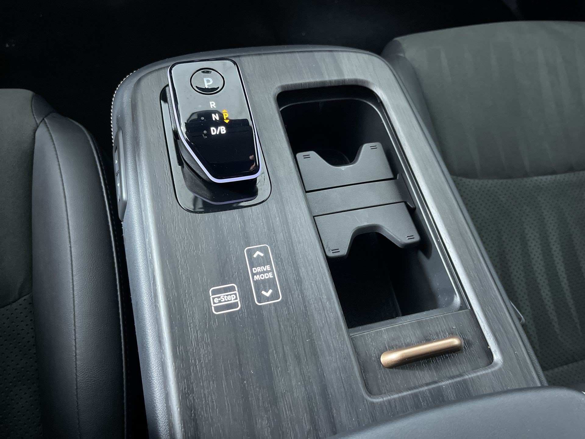 Certified 2024 Nissan Ariya AWD image 22