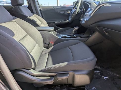 Used 2024 Chevrolet Malibu LT image 24