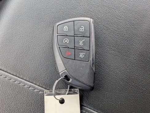 Used 2025 Chevrolet Tahoe LT image 34