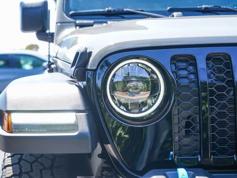 Used 2023 Jeep Wrangler Unlimited AWD/4WD image 11