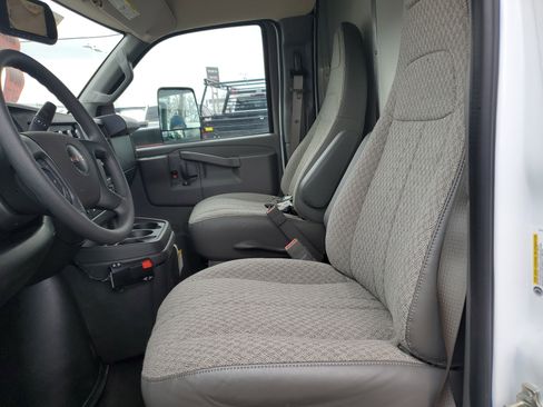 New 2025 GMC Savana 4500 w/ Power Convenience Package image 28
