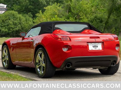 Used 2007 Pontiac Solstice GXP w/ Premium Package RWD image 9