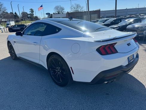 Used 2025 Ford Mustang GT Premium image 5