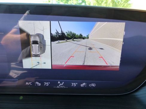 Used 2024 Buick Envision Preferred AWD/4WD image 35