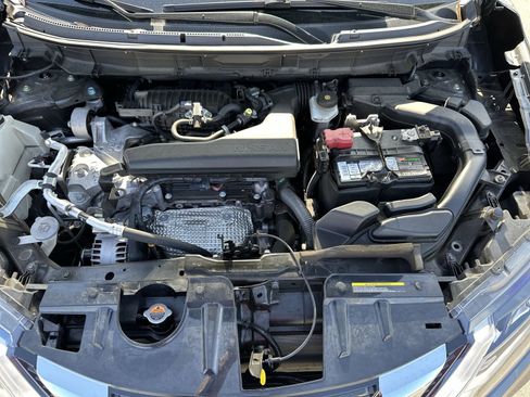 Used 2017 Nissan Rogue SL w/ SL Premium Package image 21