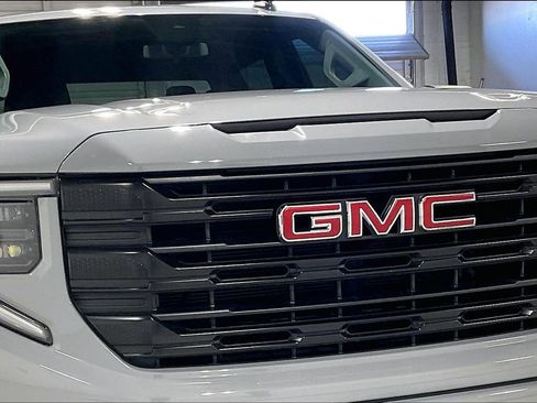 Used 2024 GMC Sierra 1500 Pro w/ Graphite Edition image 38