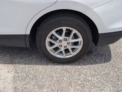 Used 2024 Chevrolet Equinox LT FWD image 12