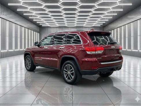 Used 2017 Jeep Grand Cherokee Limited w/ Luxury Group II AWD/4WD image 4