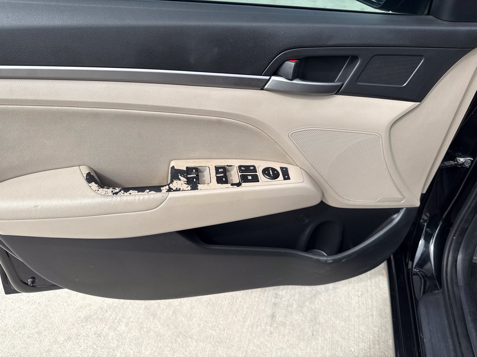 Used 2017 Hyundai Elantra SE FWD image 9