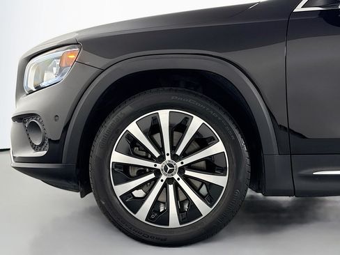 Used 2023 Mercedes-Benz GLB 250 4MATIC image 9