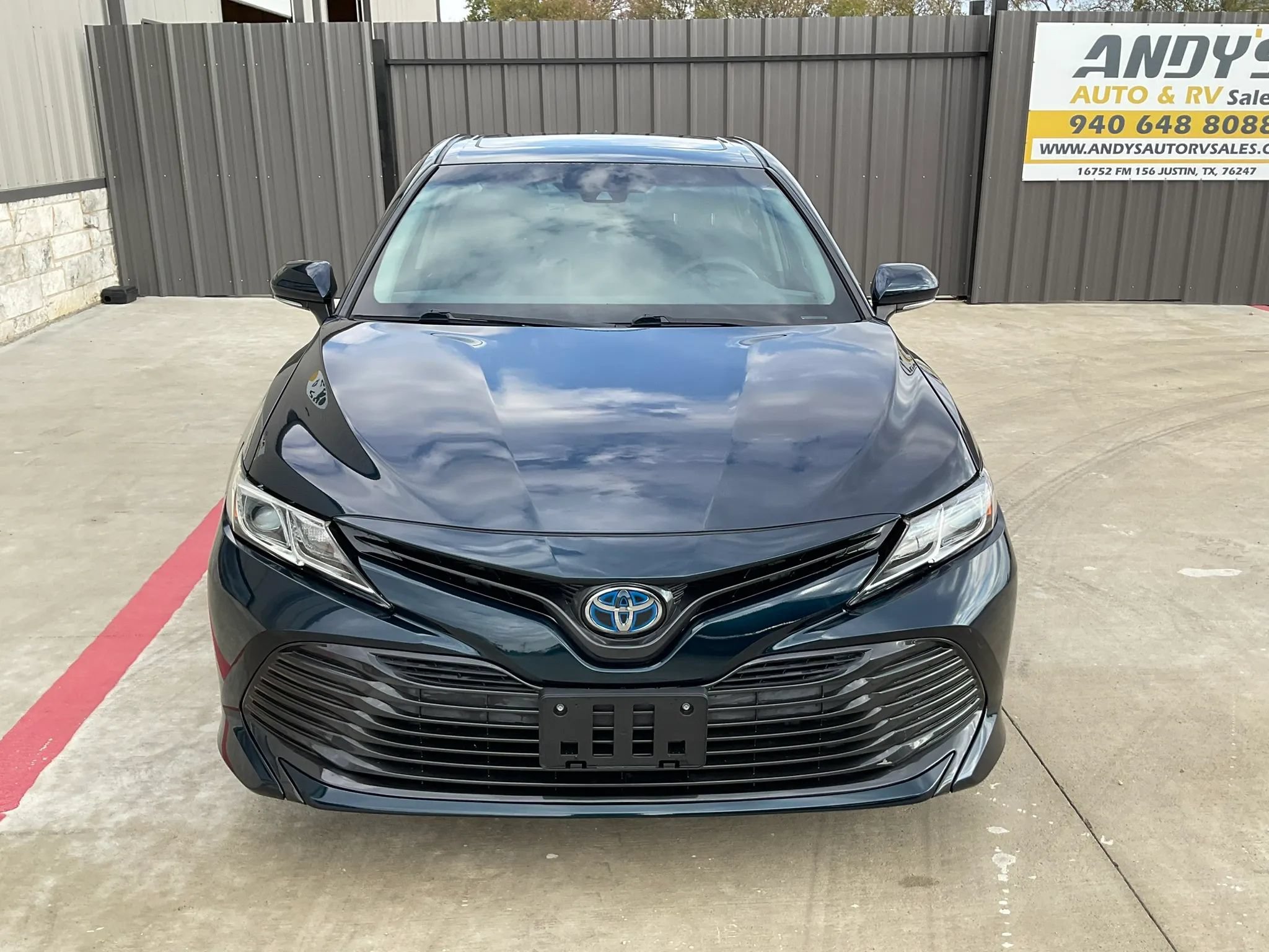 Used 2018 Toyota Camry LE w/ Audio Package FWD image 3
