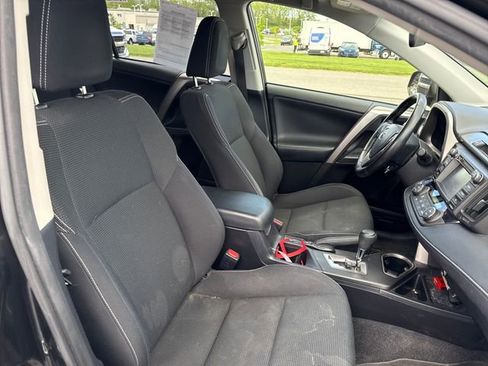 Used 2016 Toyota RAV4 XLE AWD/4WD image 14