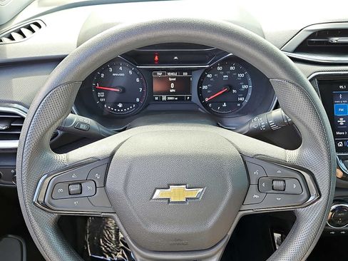 Used 2023 Chevrolet TrailBlazer LT w/ Convenience Package AWD/4WD image 18