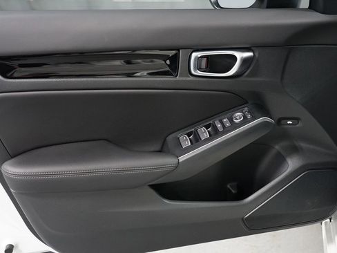 Used 2025 Honda Civic Sport image 32