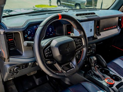 Used 2025 Ford Bronco Raptor image 17