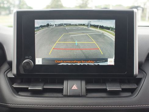Used 2023 Toyota RAV4 XLE w/ Convenience Package FWD image 7