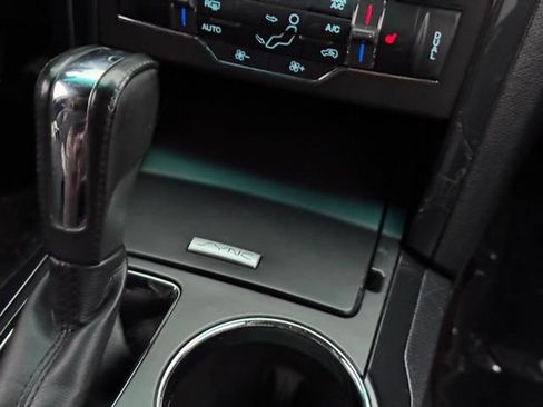 Used 2016 Ford Explorer XLT w/ Equipment Group 202A FWD image 14