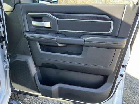 Used 2024 RAM 2500 Big Horn w/ Bed Utility Group image 11