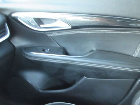 Used 2023 Buick Envision Essence AWD/4WD image 33