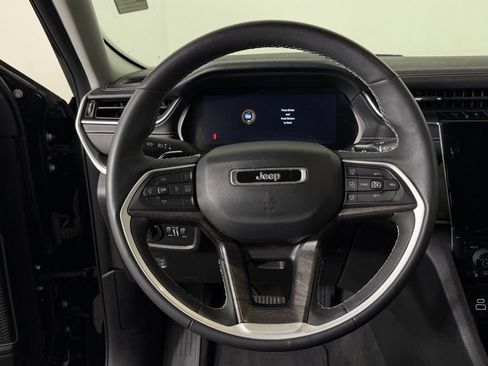 Used 2023 Jeep Grand Cherokee L Limited w/ Black Appearance Package AWD/4WD image 18