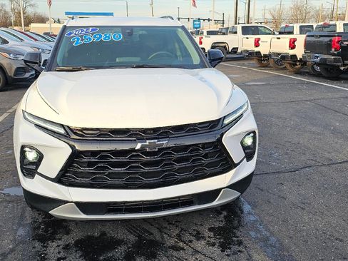 Used 2024 Chevrolet Blazer LT w/ Midnight/Sport Edition image 2