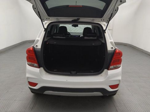 Used 2021 Chevrolet Trax LT w/ Premium Seat Package FWD image 29
