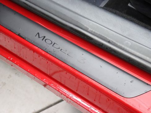Used 2023 Tesla Model 3 Standard Range image 27