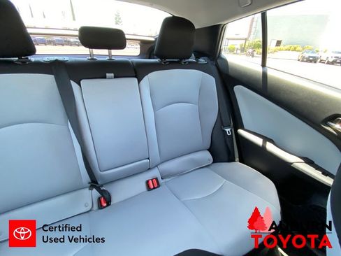 Certified 2022 Toyota Prius L Eco FWD image 21
