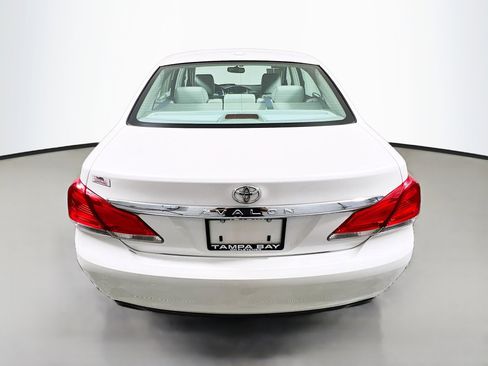 Used 2011 Toyota Avalon Limited FWD image 6