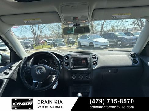 Used 2016 Volkswagen Tiguan SE image 14