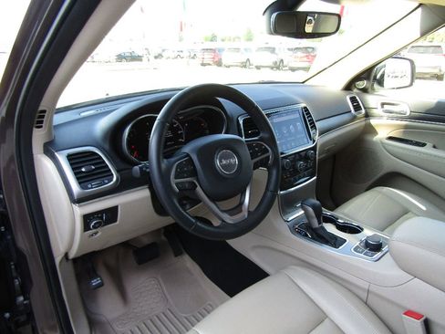 Used 2021 Jeep Grand Cherokee Limited w/ Trailer Tow Group IV image 9