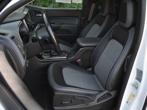 Used 2019 Chevrolet Colorado Z71 AWD/4WD image 10