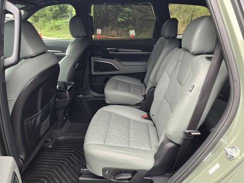 Used 2024 Kia Telluride SX Prestige X-Pro AWD/4WD image 11