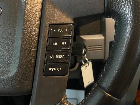 Used 2010 Ford F150 Lariat AWD/4WD image 11