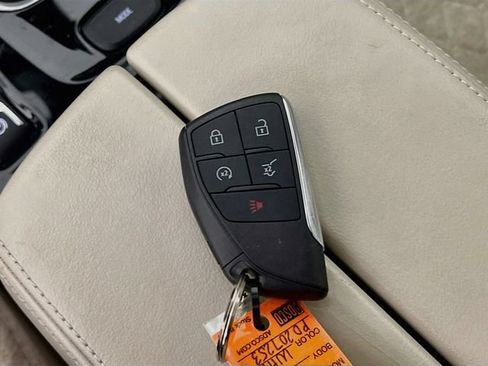 Used 2023 Buick Envision Avenir AWD/4WD image 12