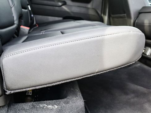 Certified 2025 GMC Sierra 1500 SLT image 16