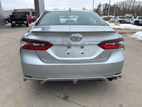 Used 2023 Toyota Camry SE image 6
